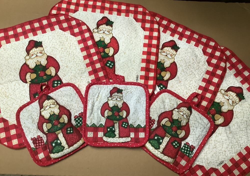 Christmas placemats plus 3 Pot holders B & D